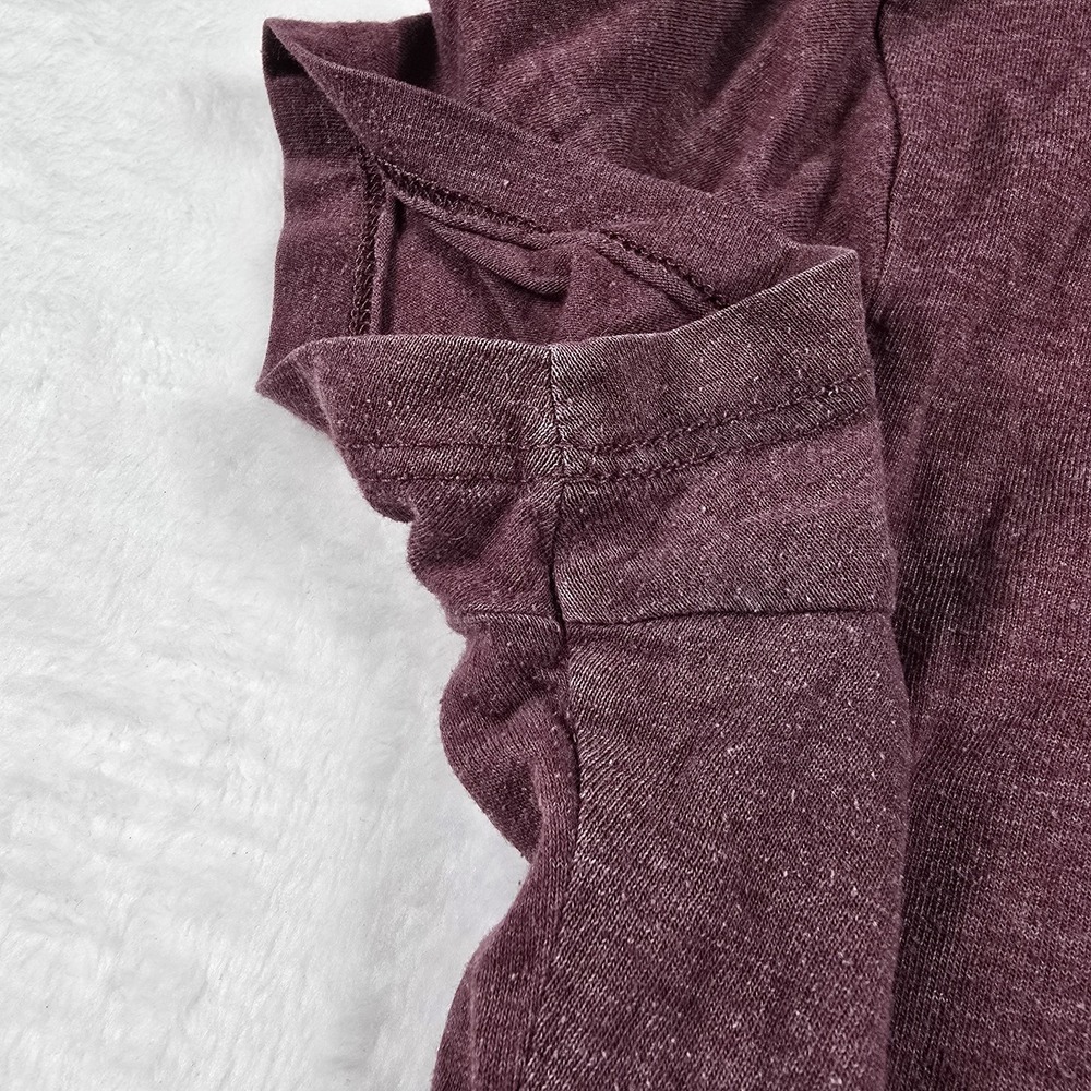 Aeropostale Women's T Shirt Burgundy Graphic Print Size Medium Athletic Division - Picture 9 of 11